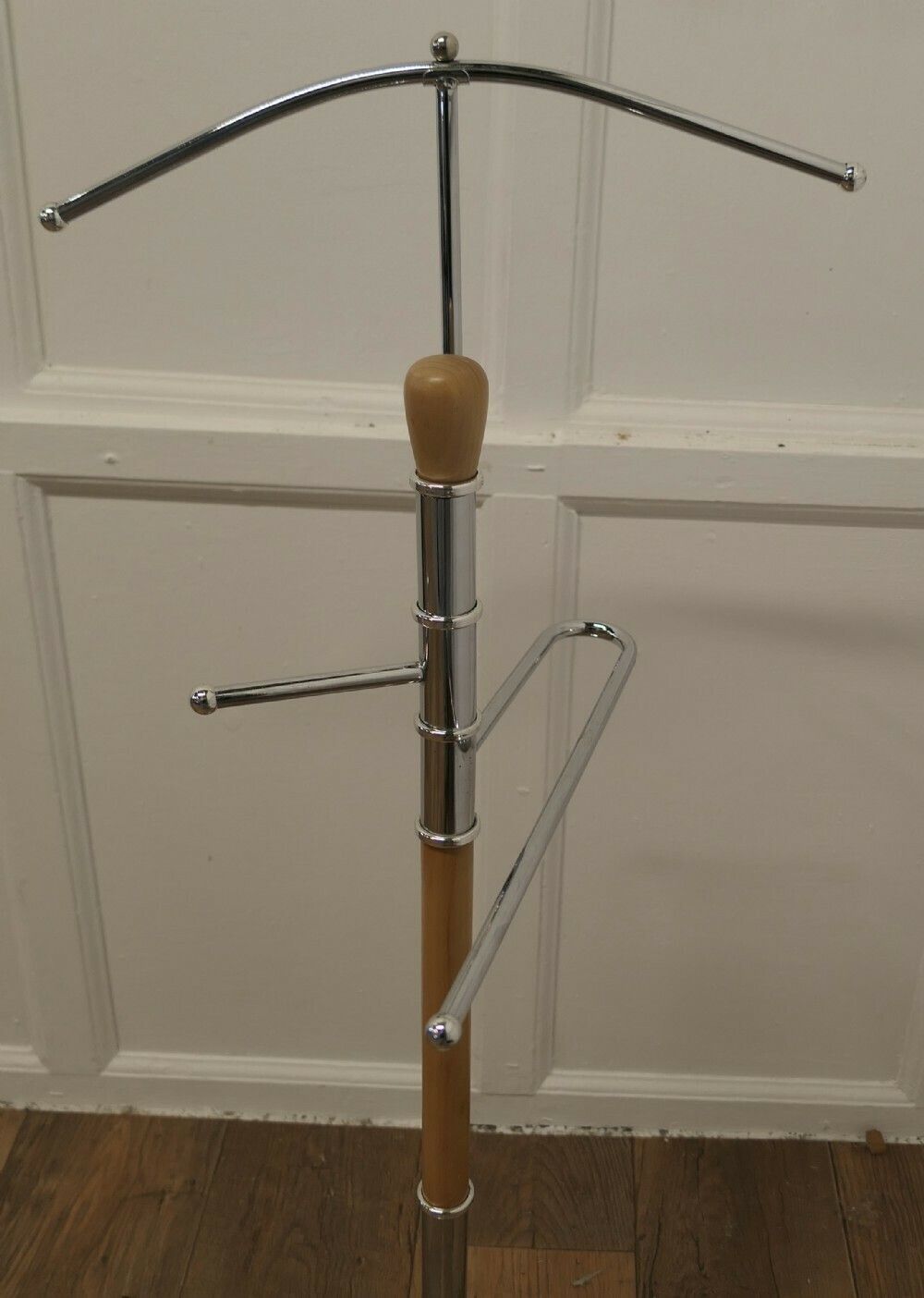 Mid Century Gentleman’s Floor Standing Valet Suit Hanger photo 438.0