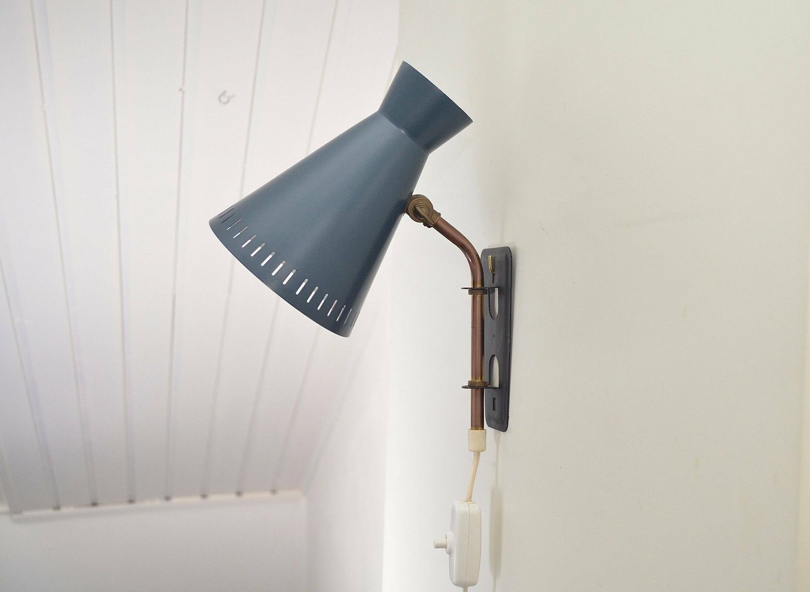 Vintage Scandinavian Modernist Diabolo Metal Wall Lamp By Gnosjö Konstsmide, Sweden 1960s