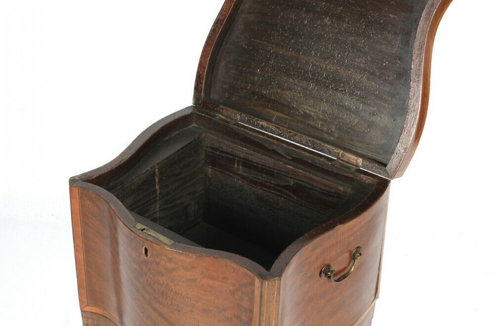 George III Mahogany Satinwood Banded Serpentine Fronted Wine Cellarette photo for sale