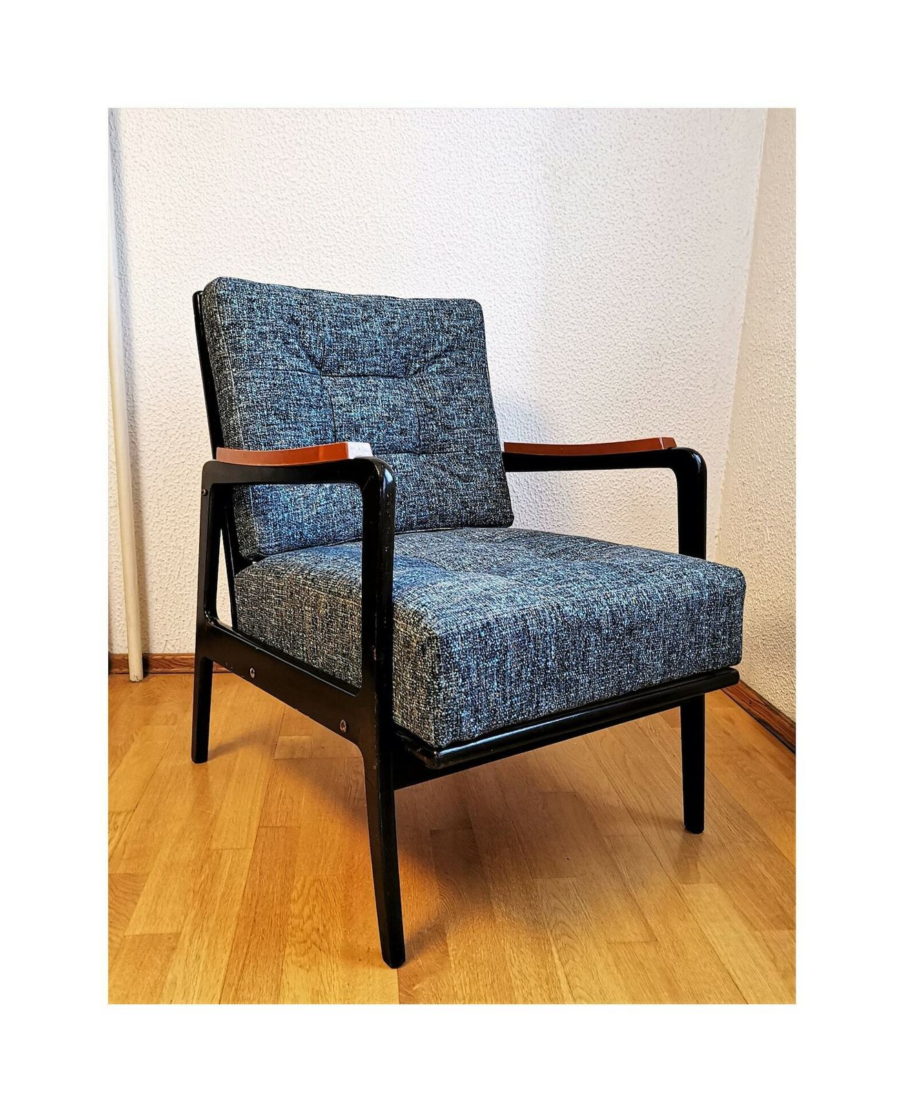 Opnieuw Beklede Boucléfauteuil / Deense Stijl Fauteuil / Mid Century Modern Fauteuil / Easy Chair / Fauteuil Met Kussens
