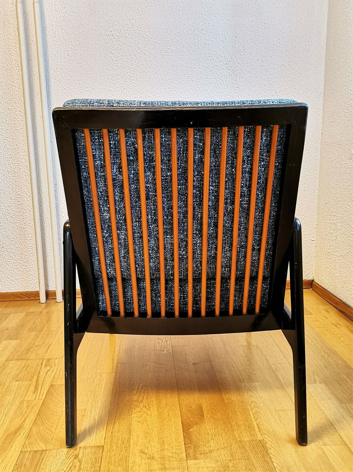 Opnieuw Beklede Boucléfauteuil / Deense Stijl Fauteuil / Mid Century Modern Fauteuil / Easy Chair / Fauteuil Met Kussens photo Meubels