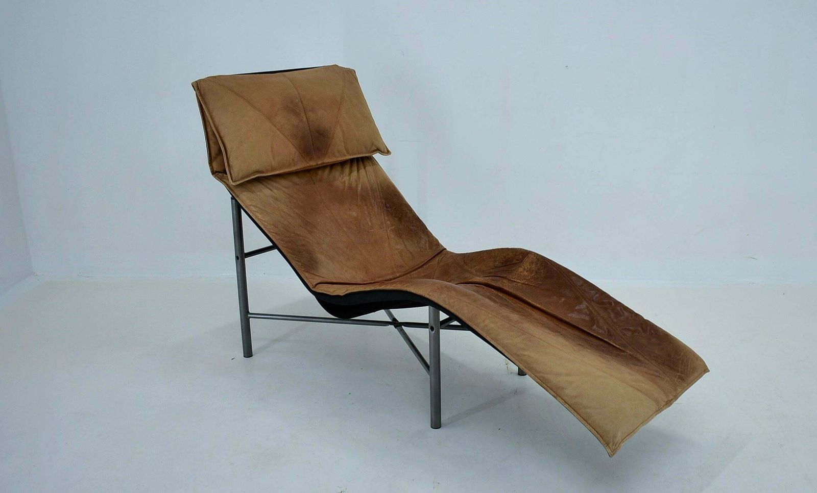 Vintage Cognac Leather Chaise Longue By Tord Bjorklund Sweden, 1970 photo for sale