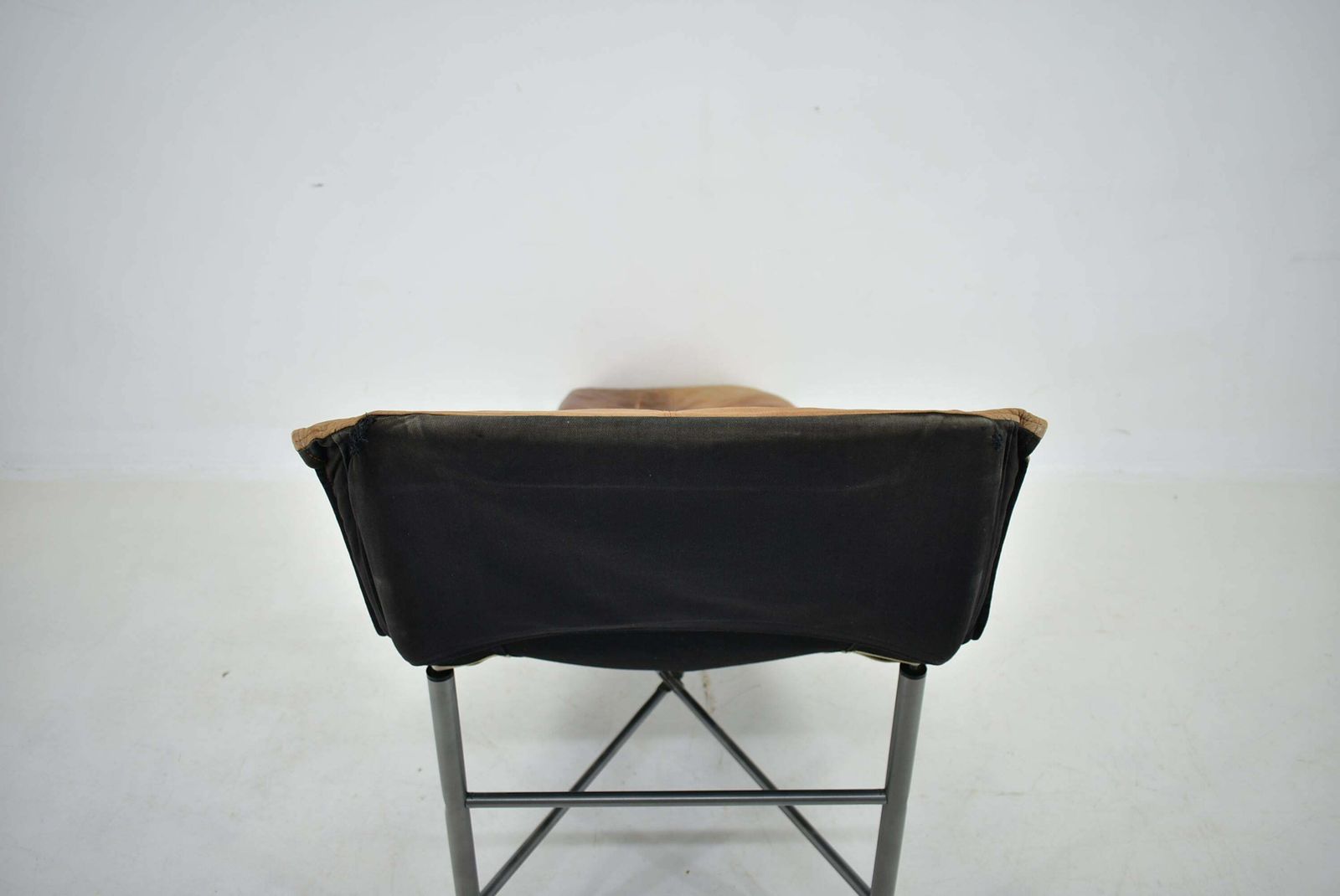 photo buy Vintage Cognac Leather Chaise Longue By Tord Bjorklund Sweden, 1970