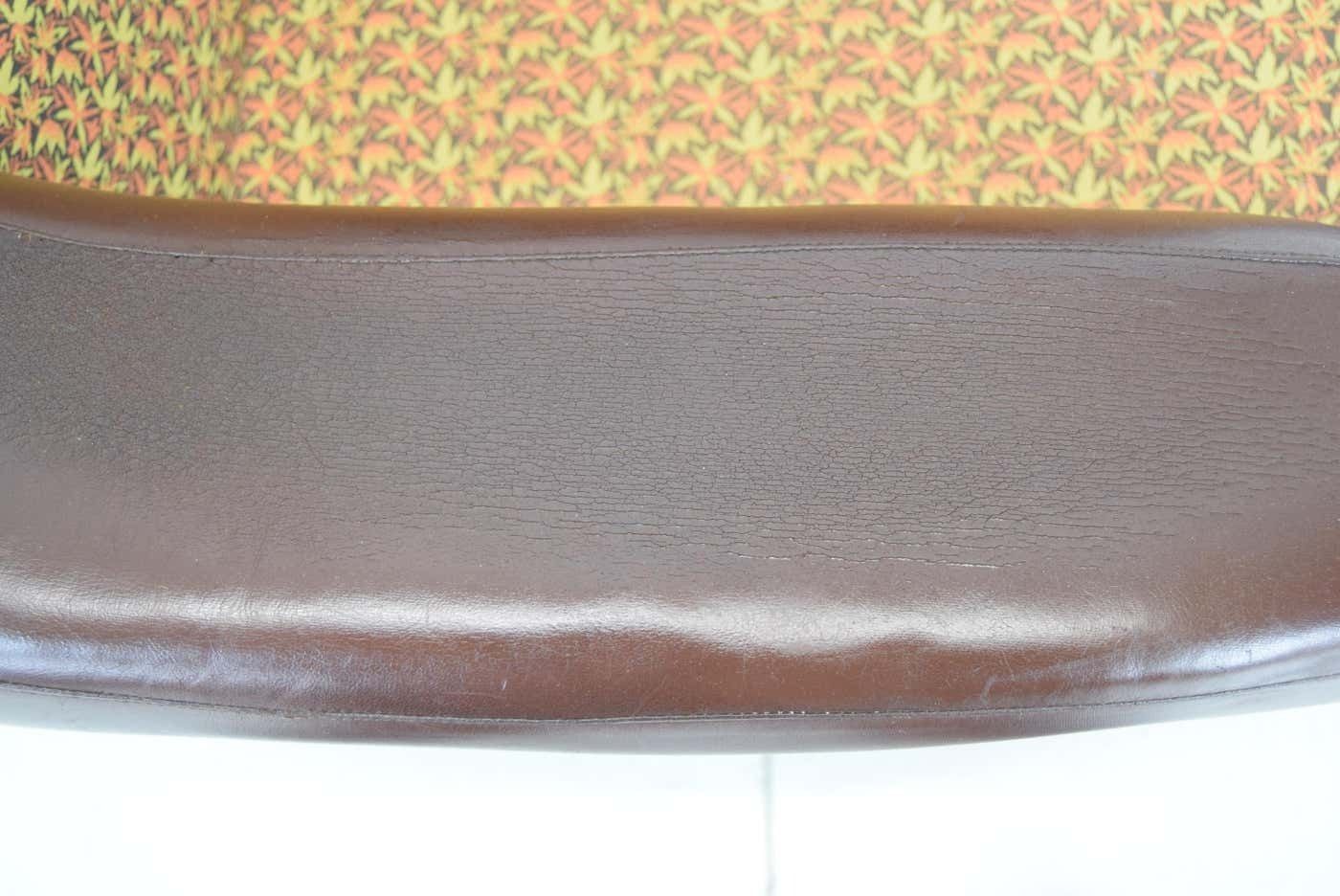 Mid Century Rotating Armchair, Drevotvar, 1980's photo vintage