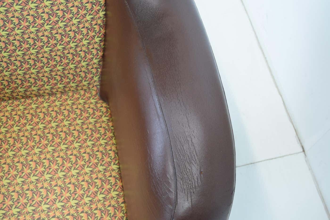 photo furniture Mid Century Rotating Armchair, Drevotvar, 1980's