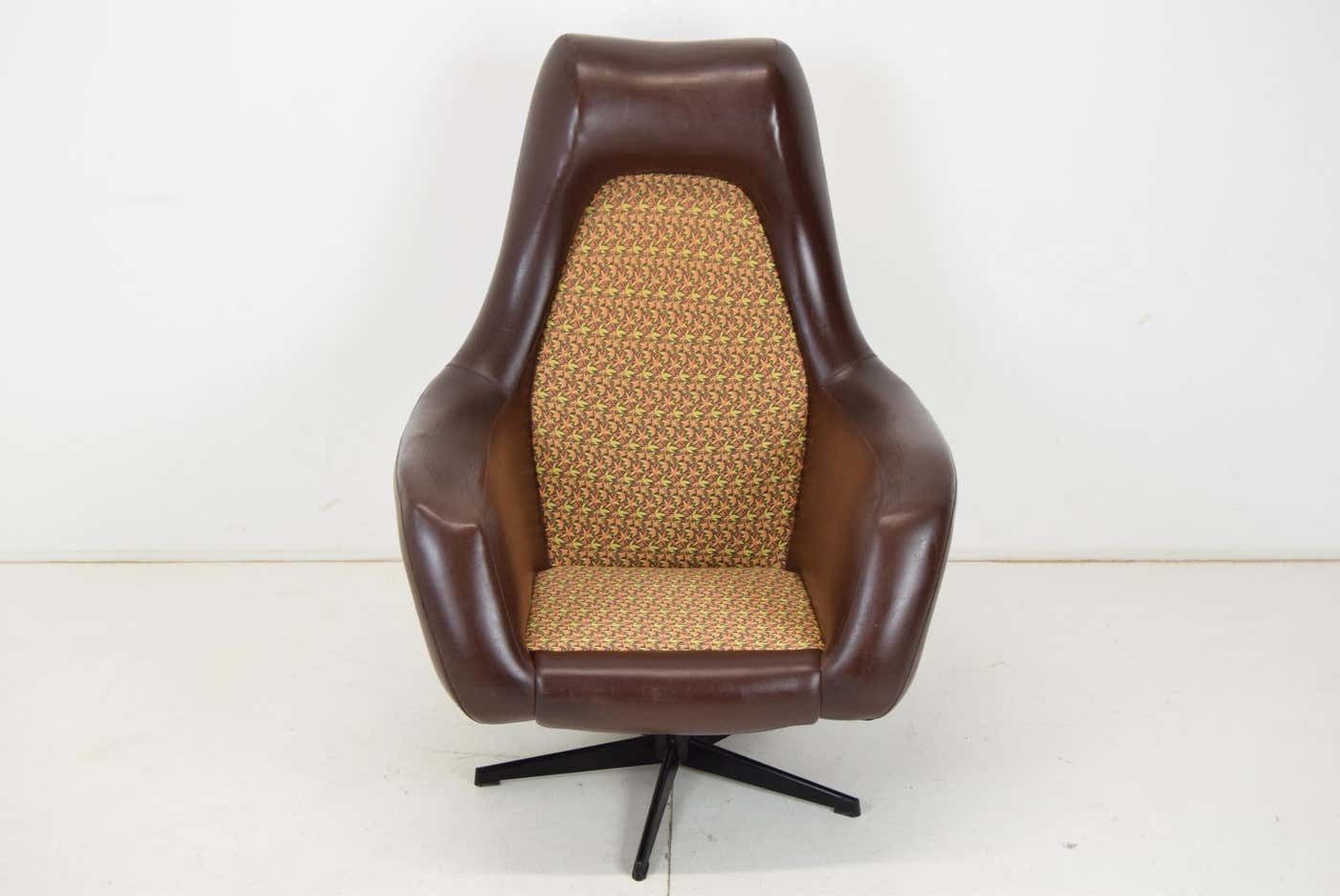 494.0 Mid Century Rotating Armchair, Drevotvar, 1980's photo