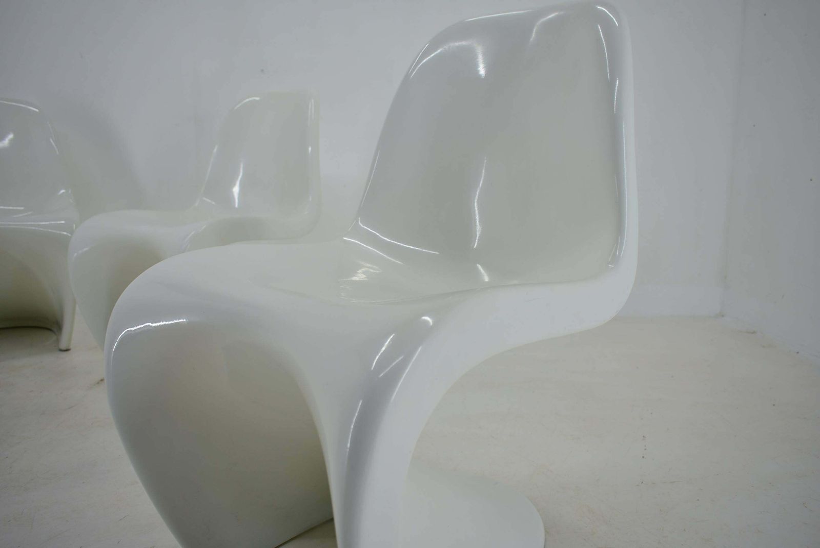 Panton S, Chairs Vitra By Verner Panton For Herman Miller 1965s photo Furniture