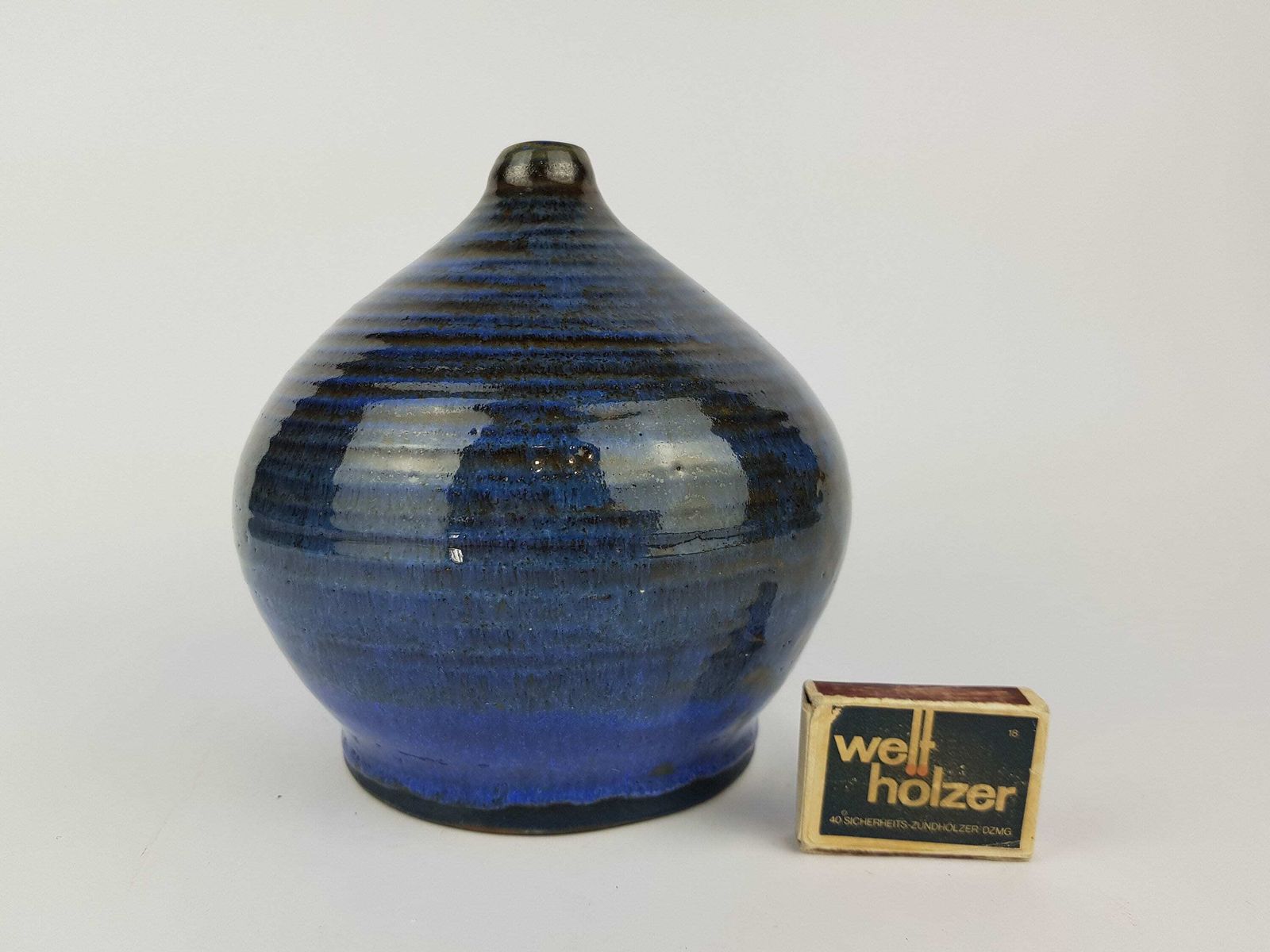 Vintage Studio Art Pottery Stijlvolle Blauwe Design Vaas Van Helma Klett 1950 60 West Duitsland photo furniture