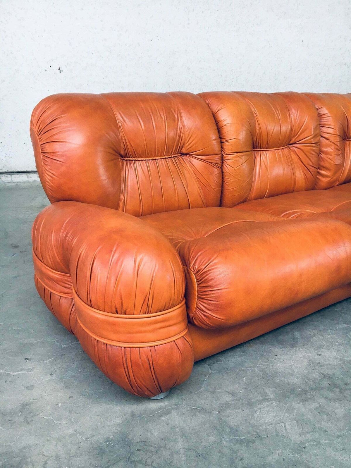photo buy Italiaans Design Leren 3 Zitsbank, Mid Century Modern, Jaren 1970