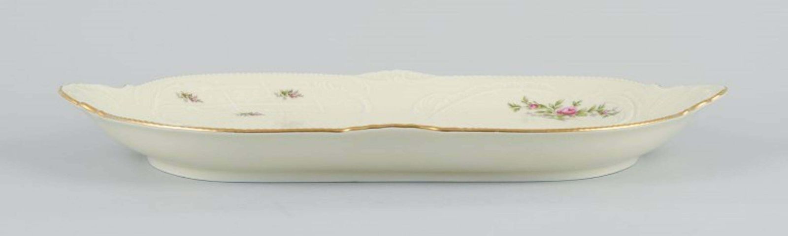 Rosenthal, Germany. "Sanssouci", Large Cream Coloured Serving Dish photo furniture
