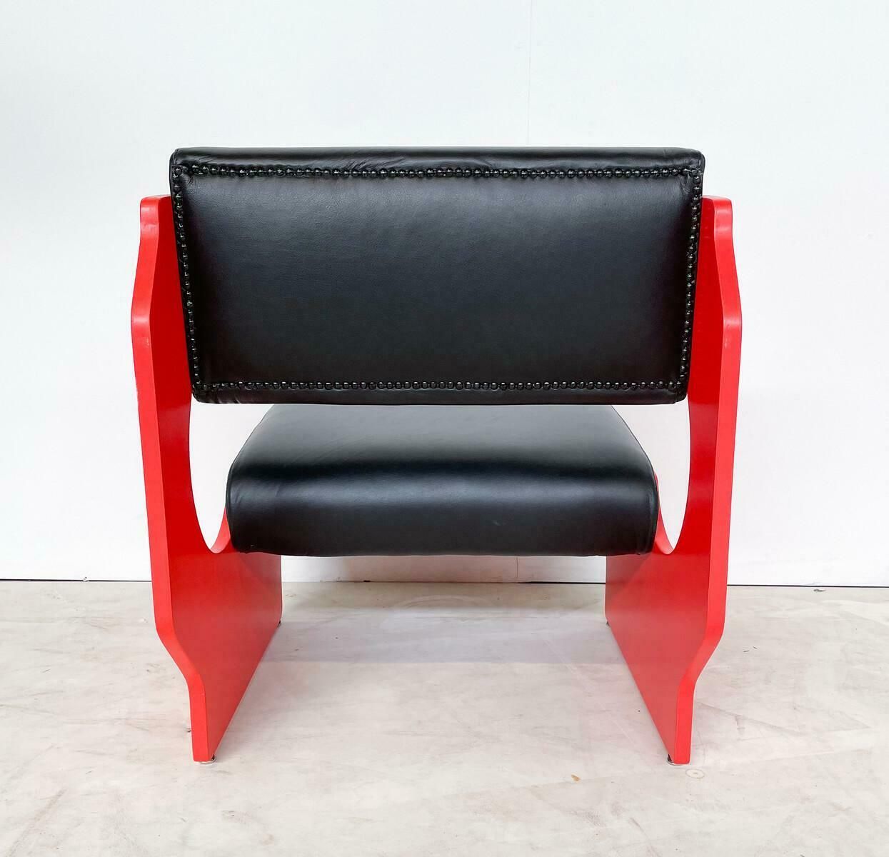 Mid Century Modern Pair Of Italian Armchairs photo furniture
