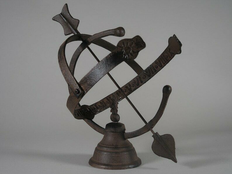 Garden Sundial Antique Design Weatherproof Garden Ornament Floor Mounted 36 Cm