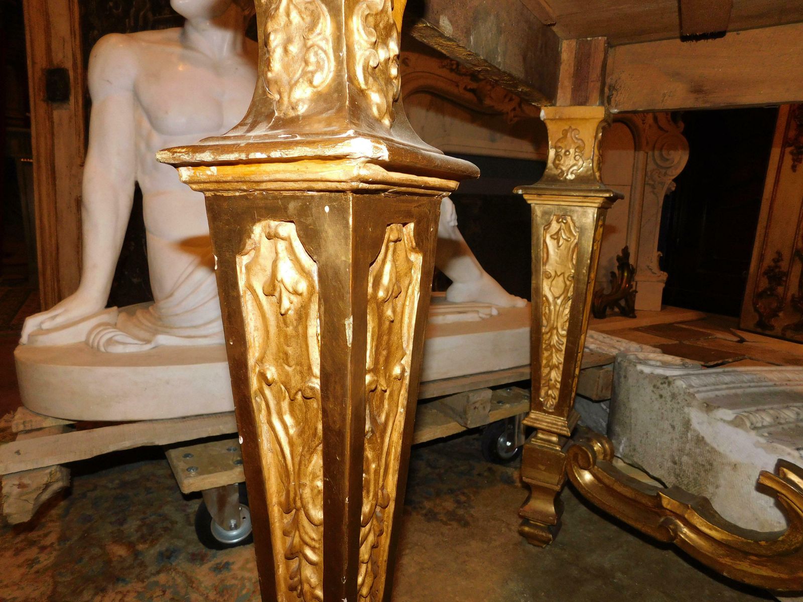 Antique Table Console In Lacquered And Gilded Wood, First Half Of The 18th Centu photo buy