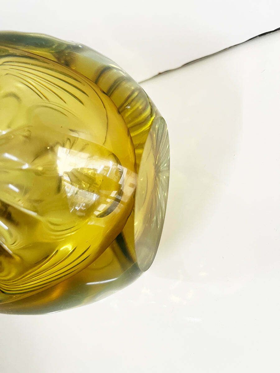 Large Pointed Murano Vase Attr. Seguso 1960  Art photo for sale