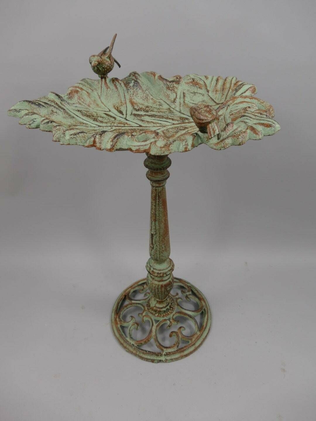 Antique Style Vintage Garden Bird Bath Iron Rustic