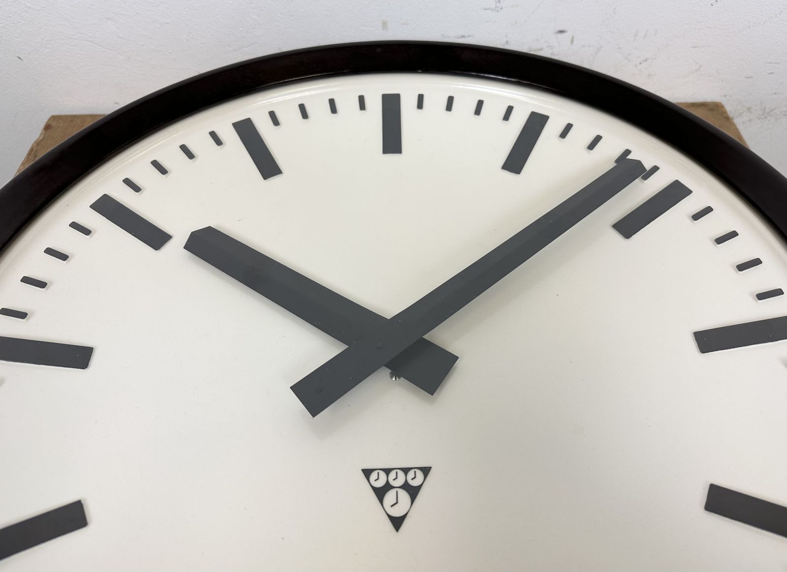 Large Industrial Bakelite Factory Wall Clock From Pragotron, 1960s photo vintage