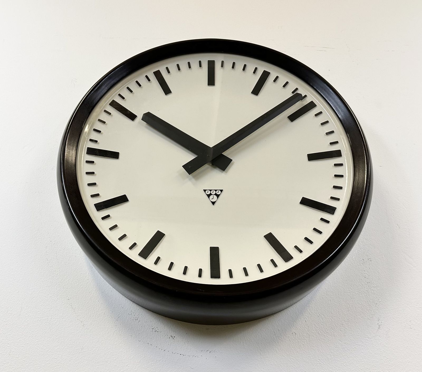 Large Industrial Bakelite Factory Wall Clock From Pragotron, 1960s photo vinterior