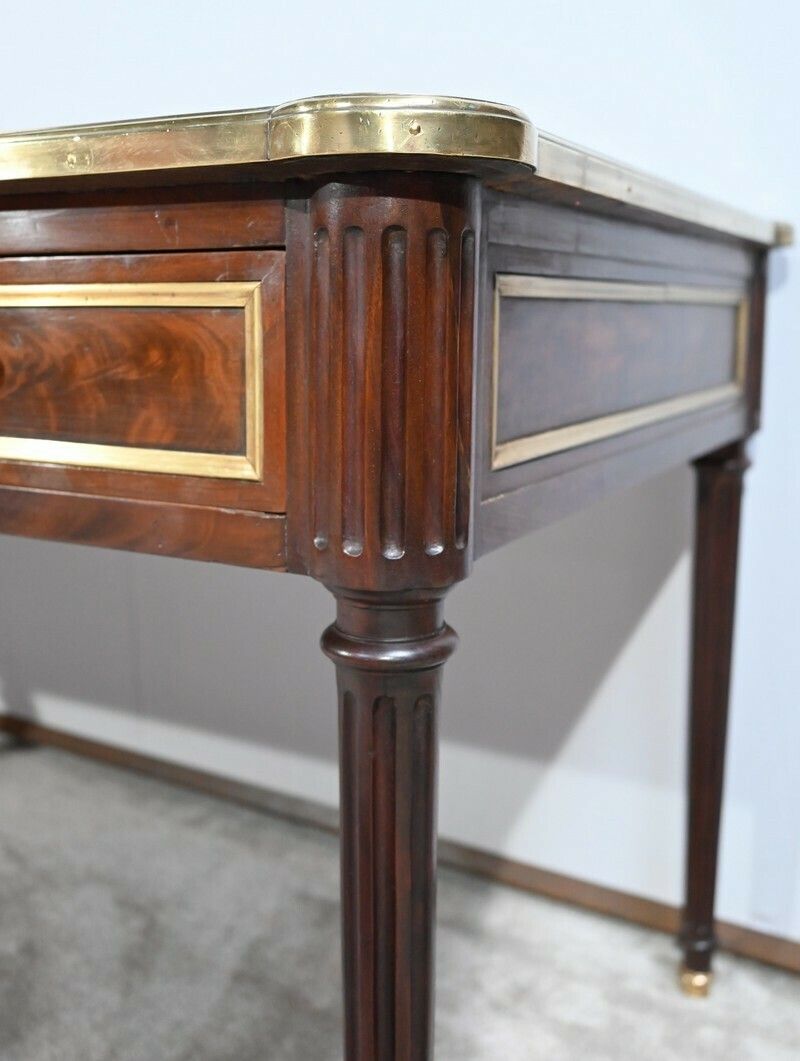 photo vinterior Mahogany Bureau Plat, Louis XVI Style   1st Part Of The 19th Century