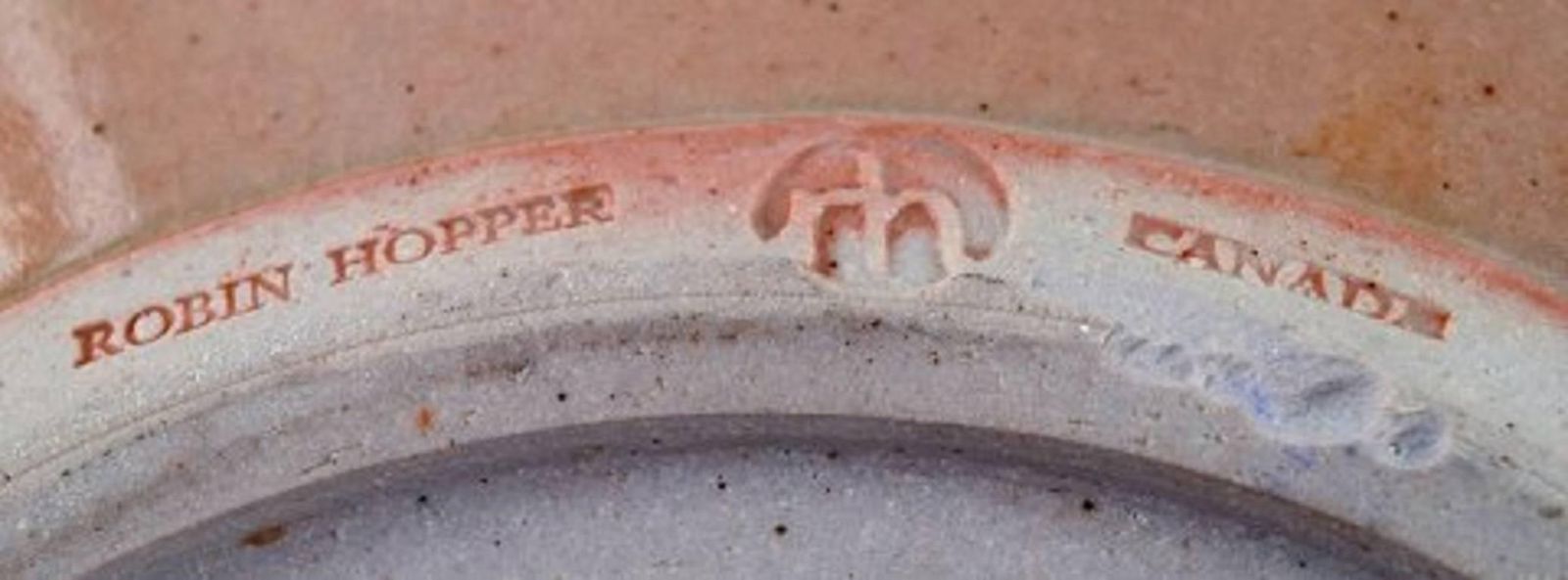 Robin Hopper, English / Canadian Ceramist. Ceramic Dish In Luster Glaze. 1980s photo vinterior