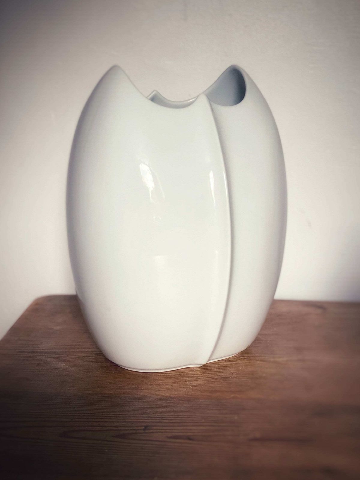 Elegant Lino Sabattini Vase For Rosenthal   Vintage Modernist Piece All White Decor photo 125.0