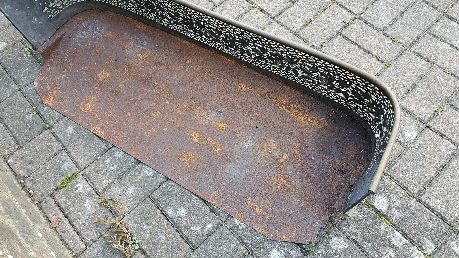 Large Imposing Pierced Brass Victorian Fender Fire Guard Vintage Fireplace photo vintage