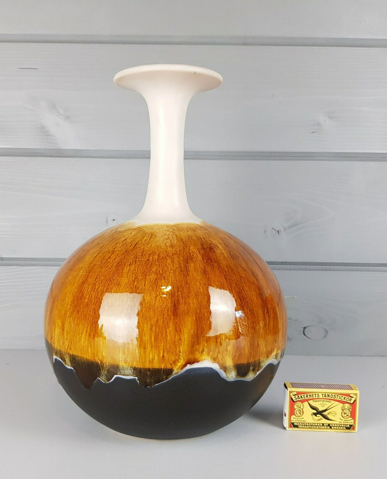 Vintage Hutschenreuther Beige And Brown Vase By Renee Neue West German Pottery 1970s photo furniture