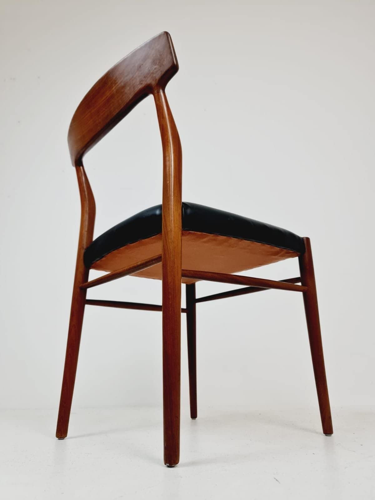 photo furniture Mid Century Teak Chair By Knud Faerch For Slagelse Møbelverk, 1960s