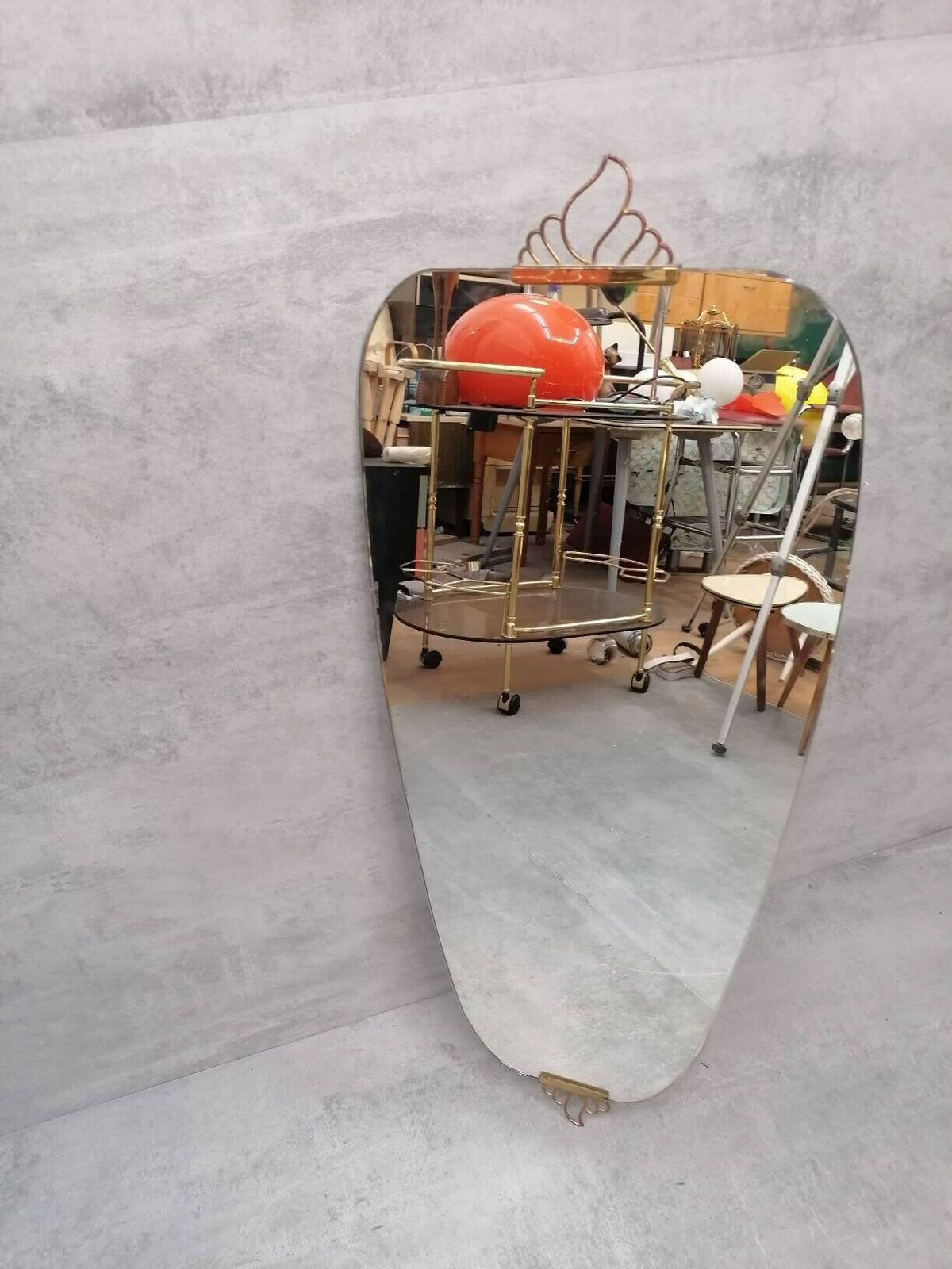 Mid Century Xxl Asymmetric German Brass Original Kidney Wall Mirror From The 60s Model Number 909 photo vinterior