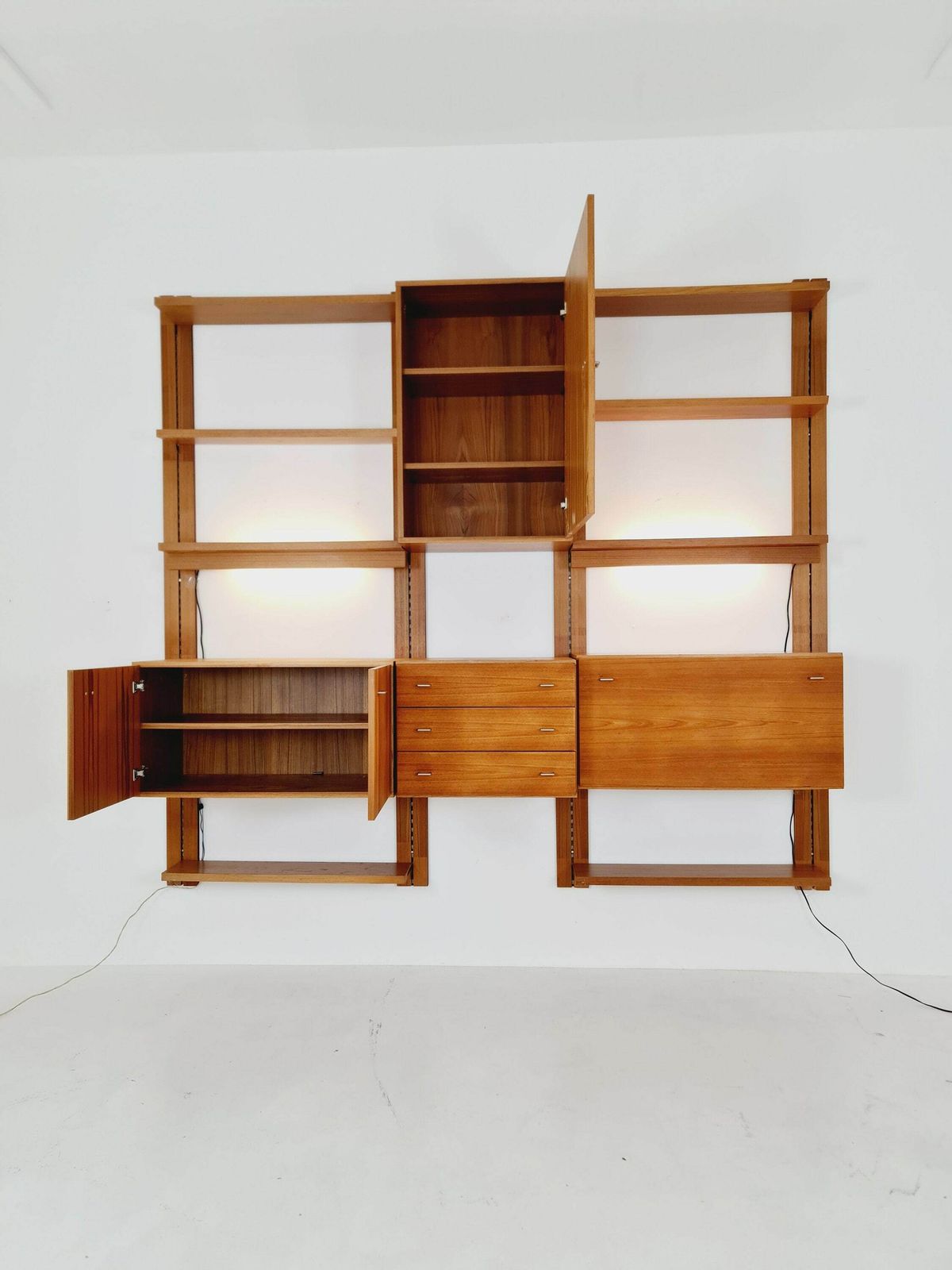 Mid Century Modular Teak Wall Shelving Unit By Preil Form, Germany, 1960s photo for sale