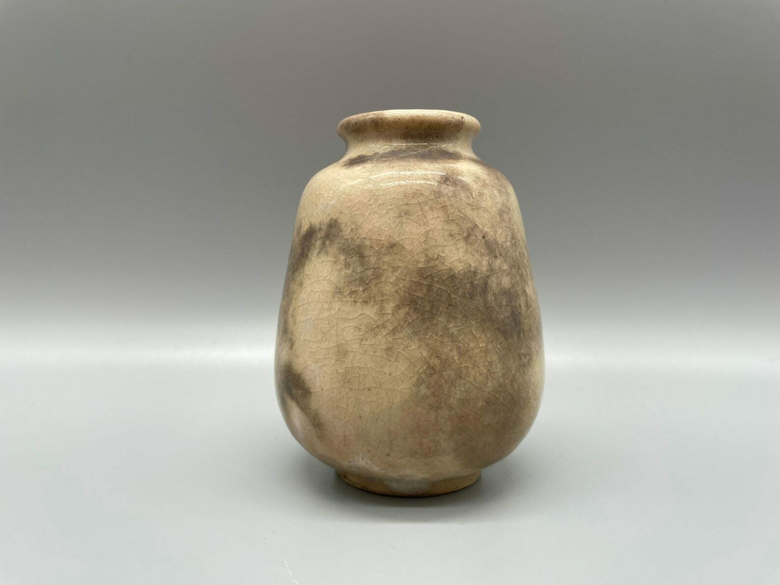 Richard Uhlemeyer Vase In Delicate Beige Tones, Germany 1940s photo vinterior