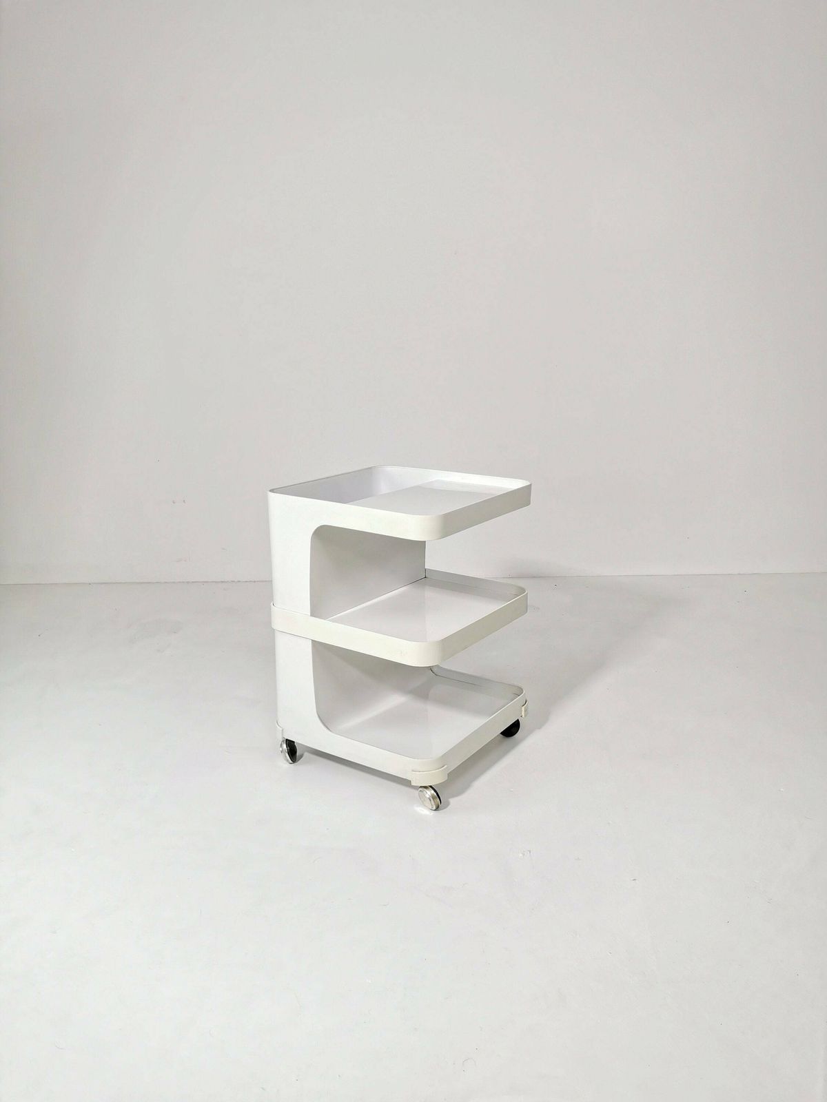 Spsceage Side Table Or Mini Bar Trolly By Flair For Prisunic. Molded Plastic 1980s photo 345.0