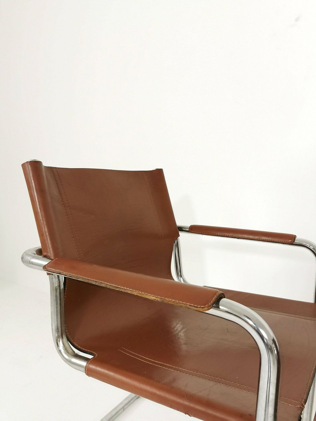 1 Of 2 Matteo Grassi Original Bauhaus Design Visitor Chair Tan Congac Leather 1970s photo 1938.0