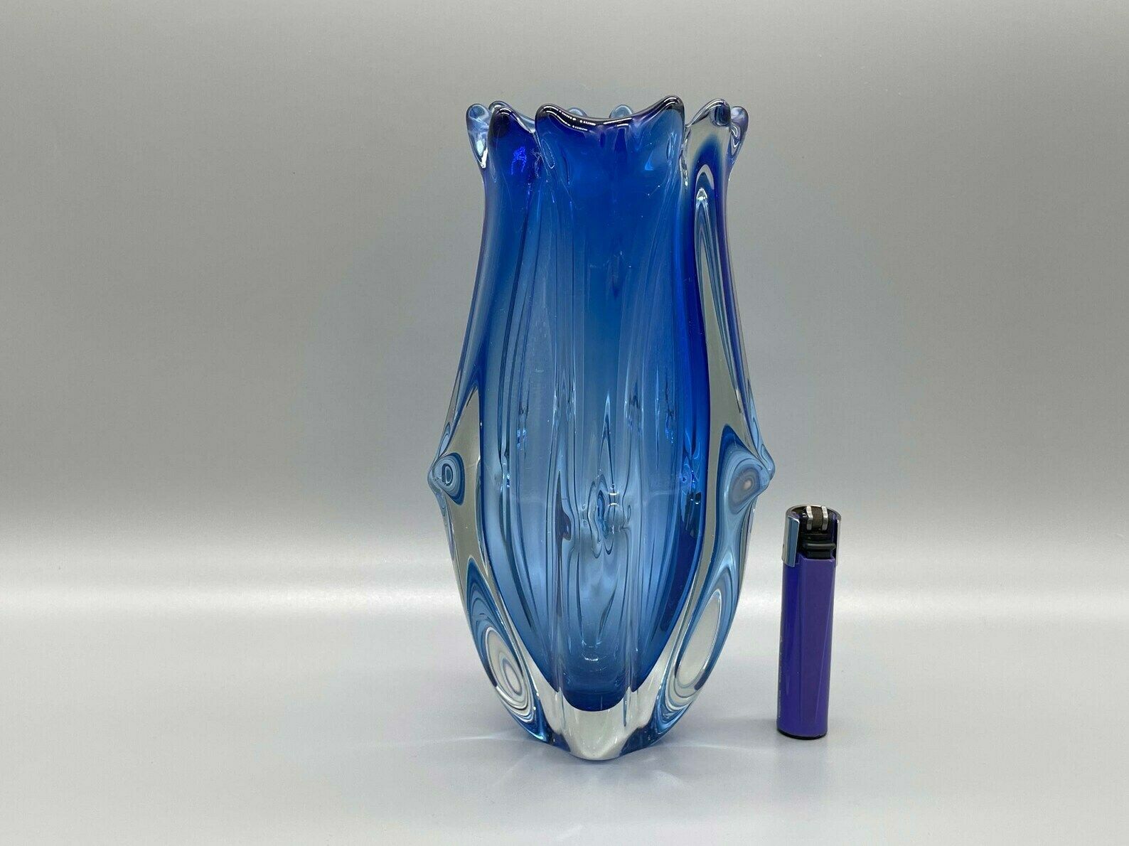 Beautiful Light Blue Vintage Op Art Slovak Vase Designed By Jaroslav Taraba 1960s Lednicke Rovne photo for sale