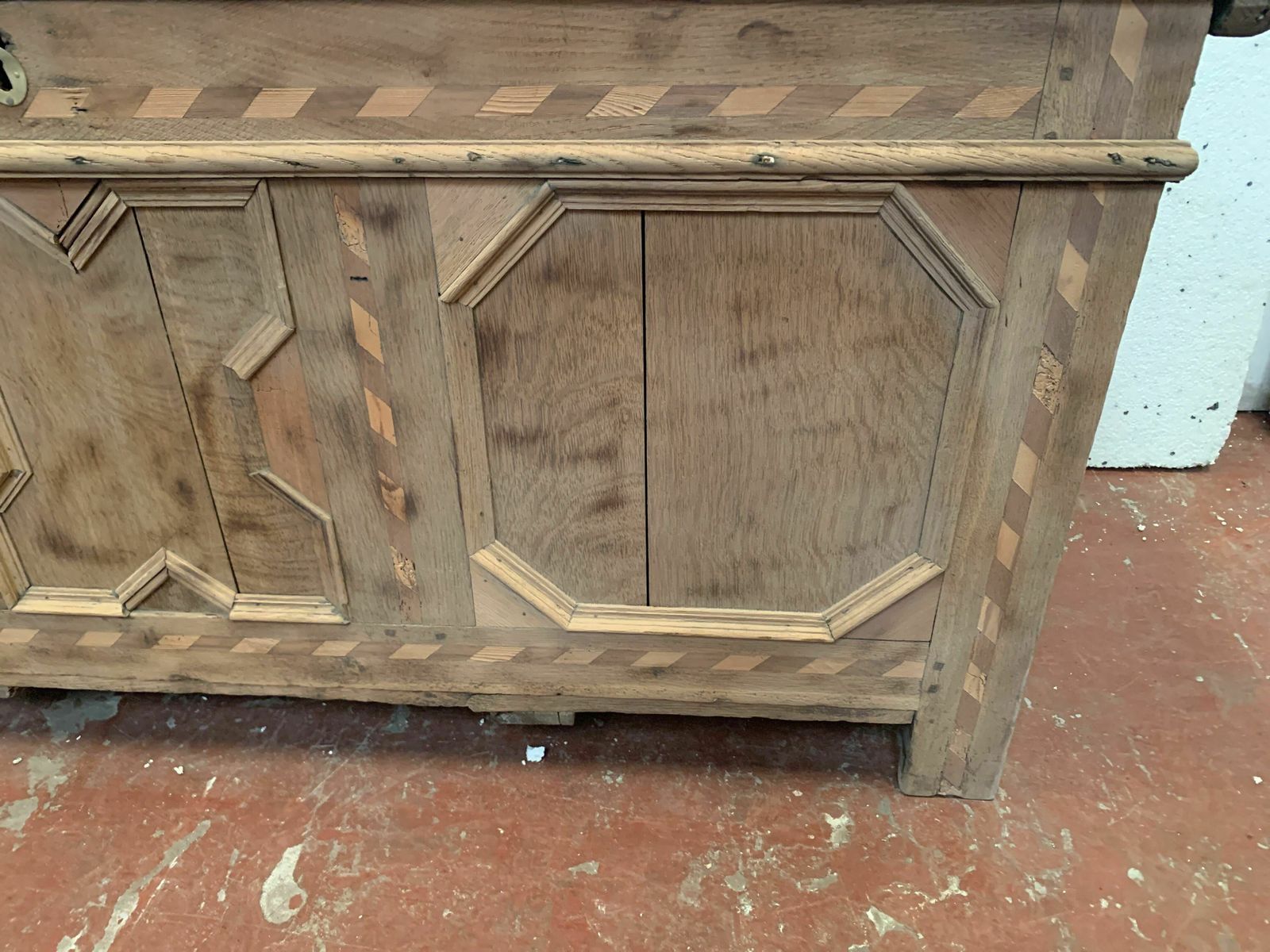 Chest In Oak And Marquetry Of Light Wood XVIII Century photo for sale