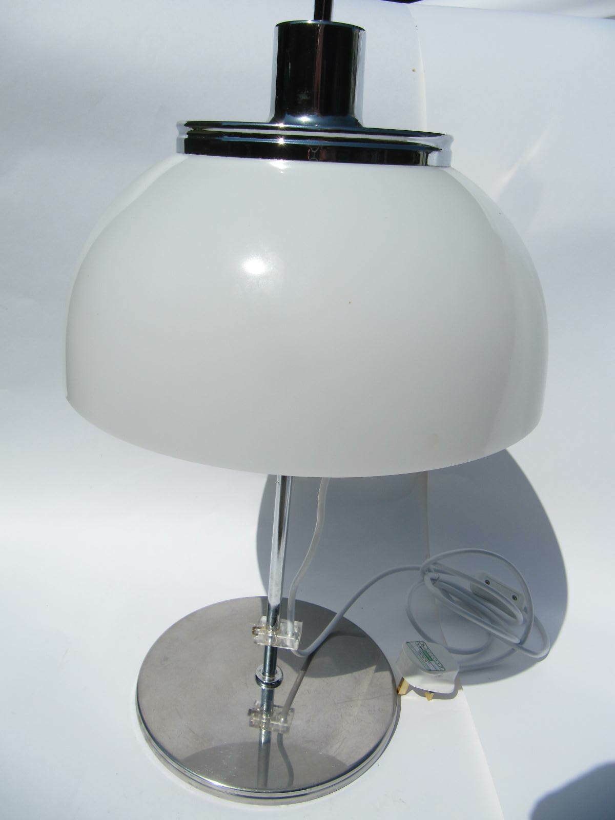Harvey Guzzini Faro Table Lamp Luigi Massoni Design  Italy   1970 Timeless Design Classic photo Lighting