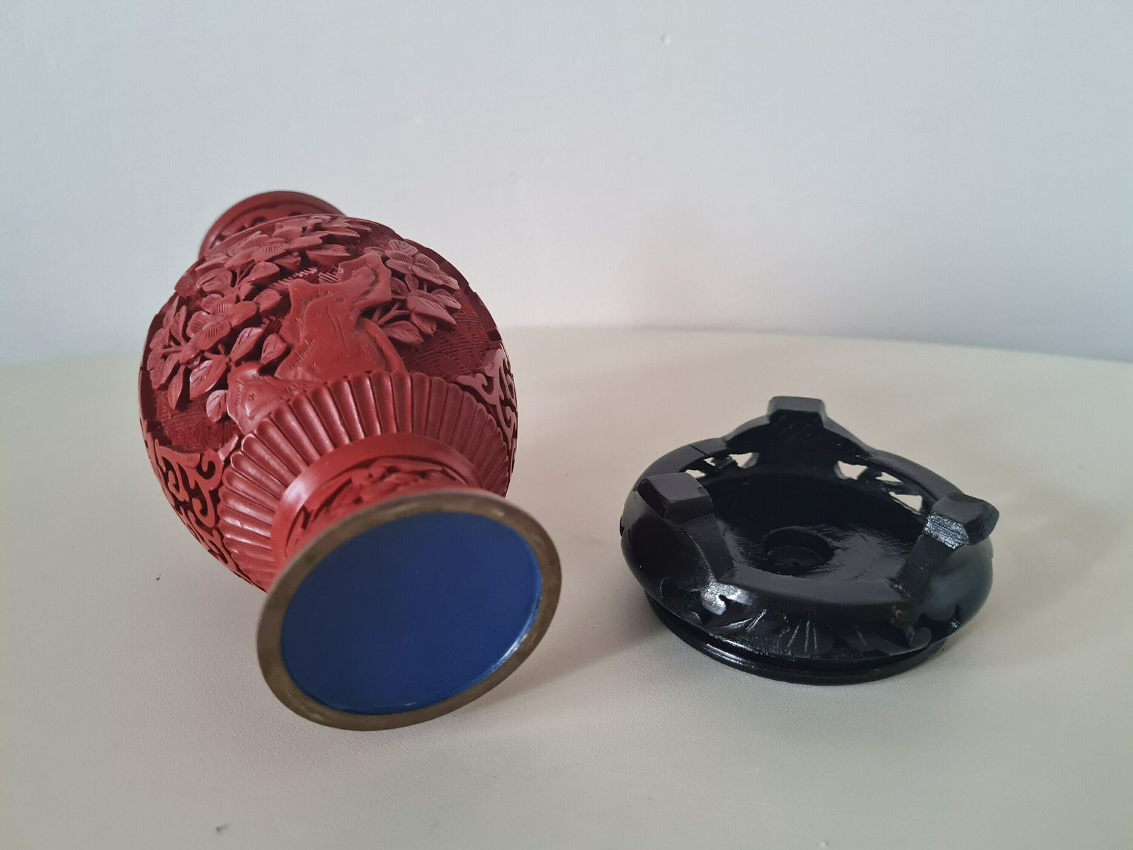 photo for sale Chinese Cinnabar Lacquer Vase Varnish Carving Chinese Collectible
