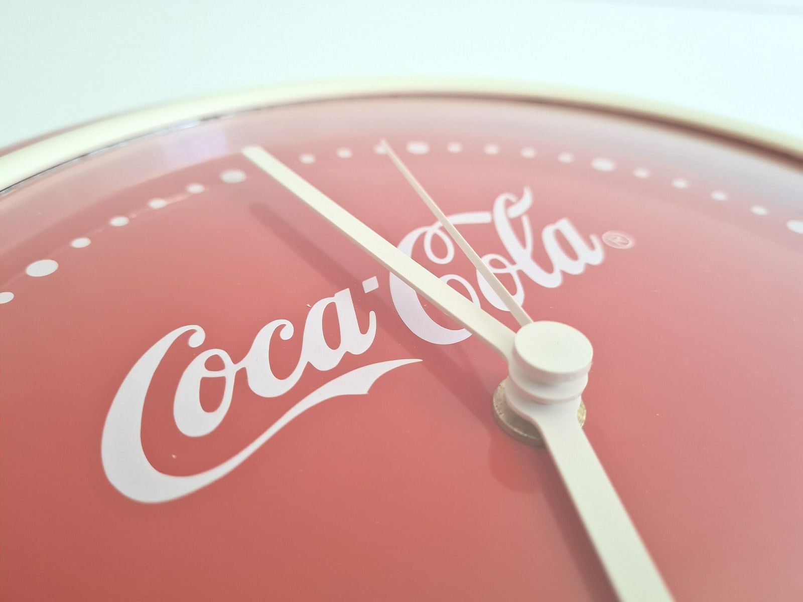 Vintage Pop Art Coca Cola Metal Wall Clock photo Home Decor