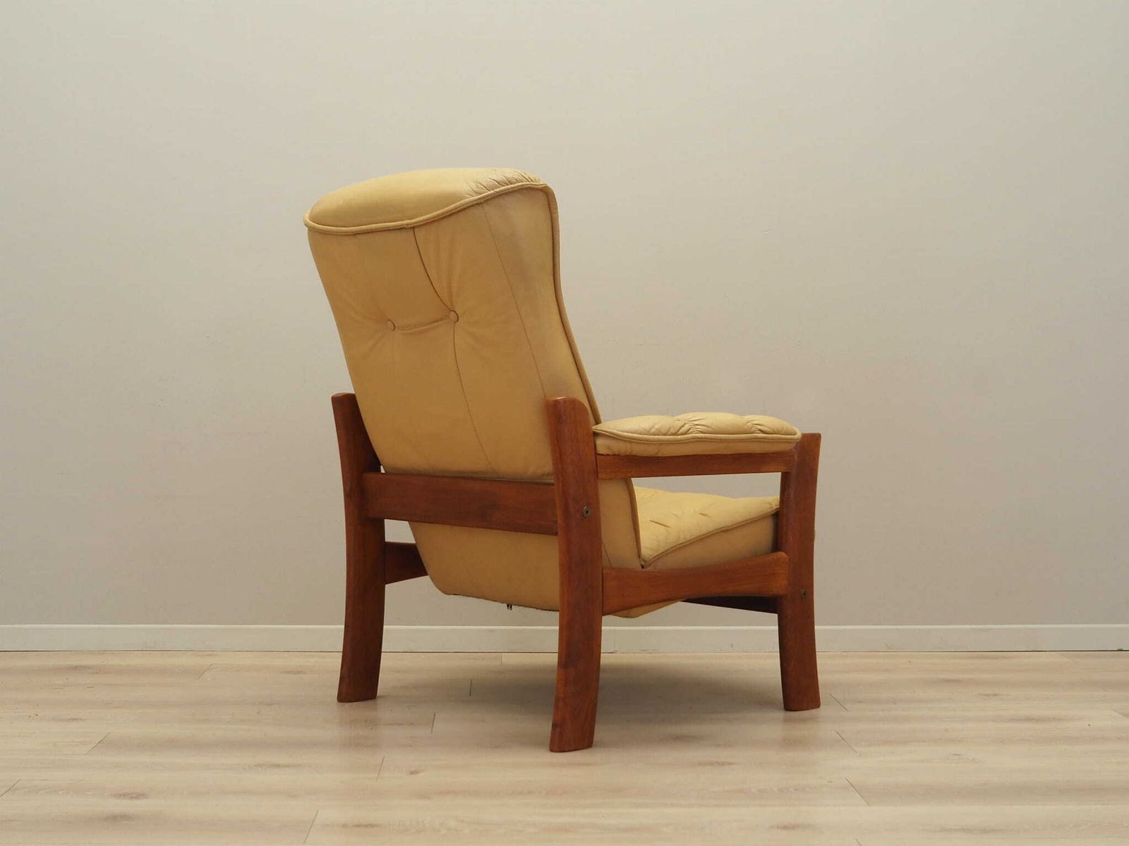 Yellow Leather Armchair, Danish Design, 1960s, Production: Denmark photo vinterior
