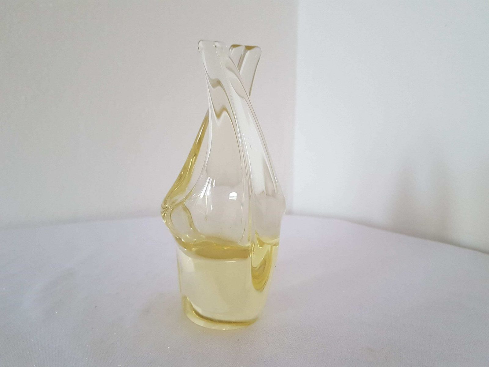 Citrine Glass Basket Sculpture Zelezny Brod Czech photo Kunst