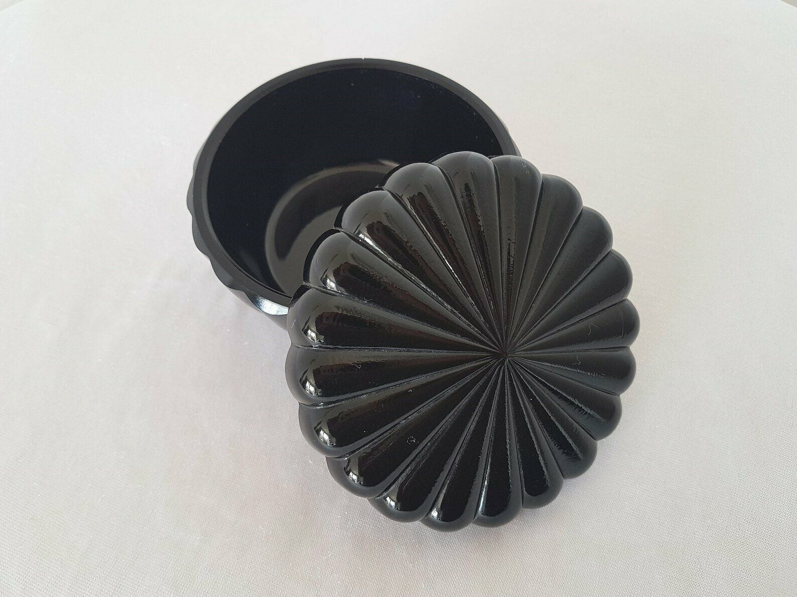 Bohemian Art Deco Opaque Black Glass Powder Can Dose Schlevogt Hoffmann Excellent Condition photo buy