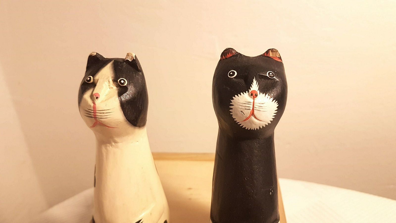 Vintage Couple Of Wooden Cats Figurines Sitting Cats Collectible Kitten Cat Sculpture Vintage Cat Lovers Gift photo Art