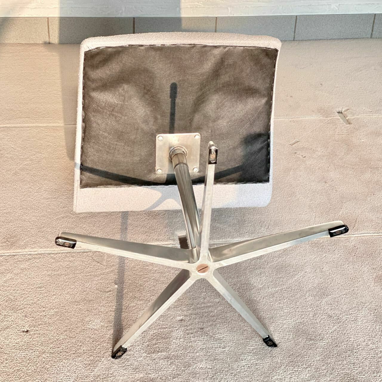 photo furniture Set Of 6 Oxford Chairs By Arne Jacobson For Fritz Hansen
