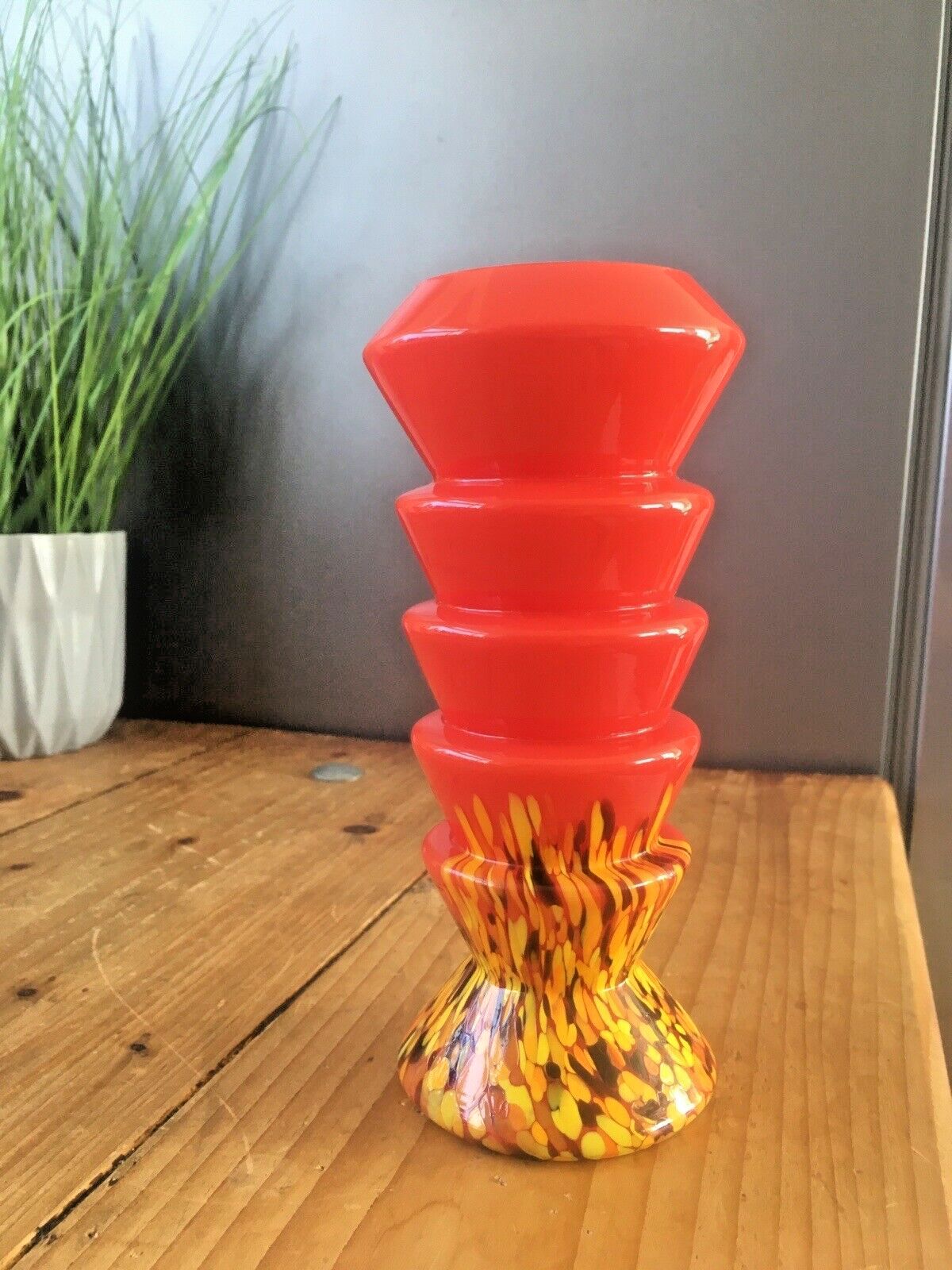 photo vintage Art Deco Red Tango Kralik Ernst Steinwald Stepped Layered Spatter Glass Vase