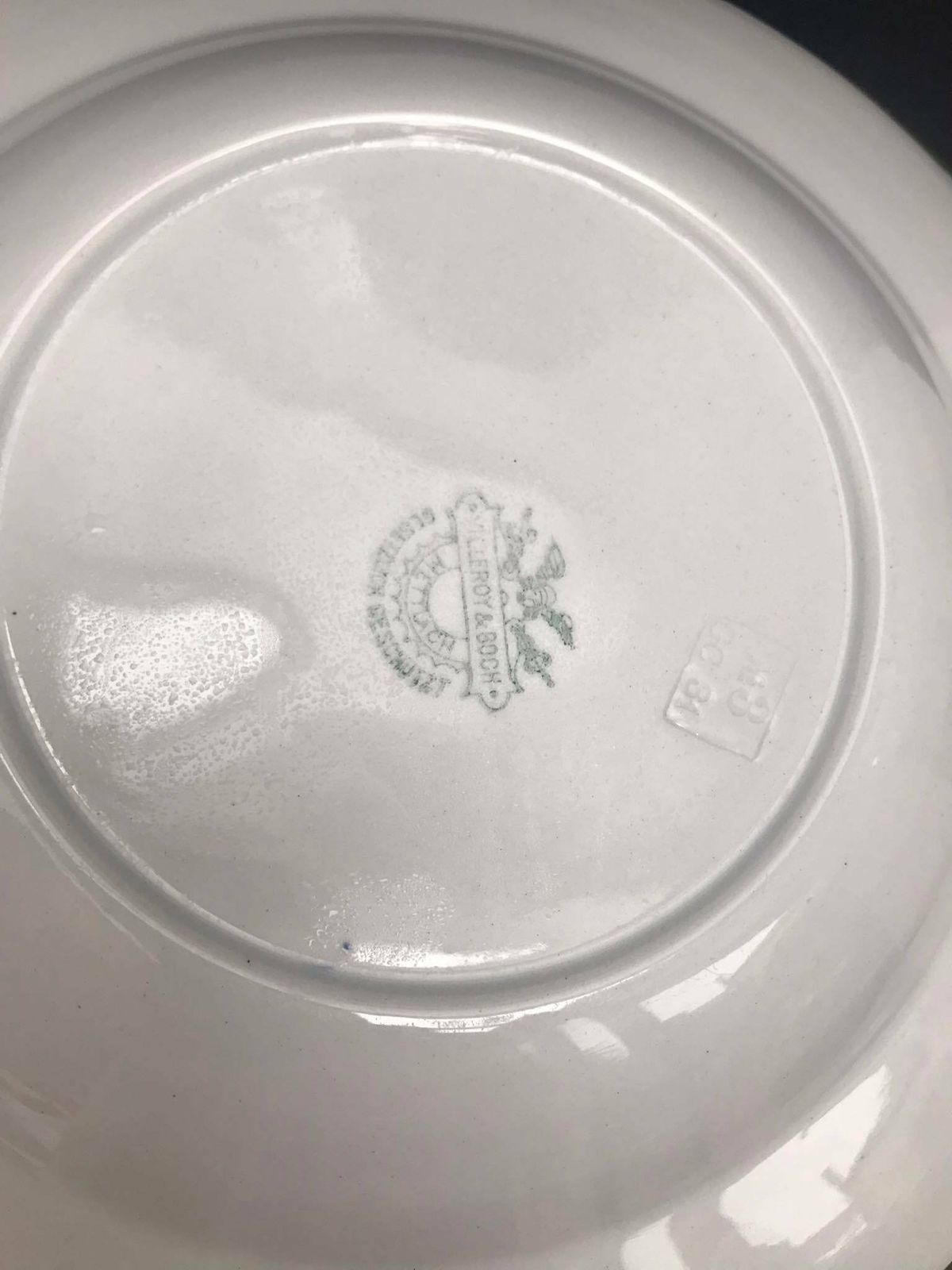 Antiek Set Van 3 Soepborden Van Villeroy And Boch Mettlach, Groene Rand Met Goud, 19e Eeuw, Grote Borden 25,1 Cm Diameter, Duits Porselein photo vinterior