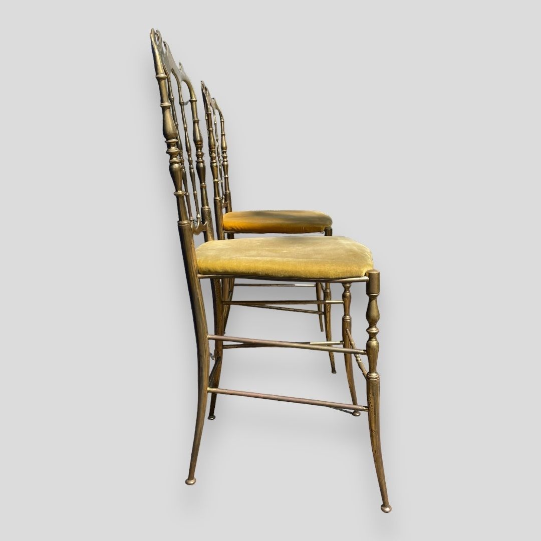 A Stunning Pair Of Mid Century Brass Chiavari Chairs photo vinterior