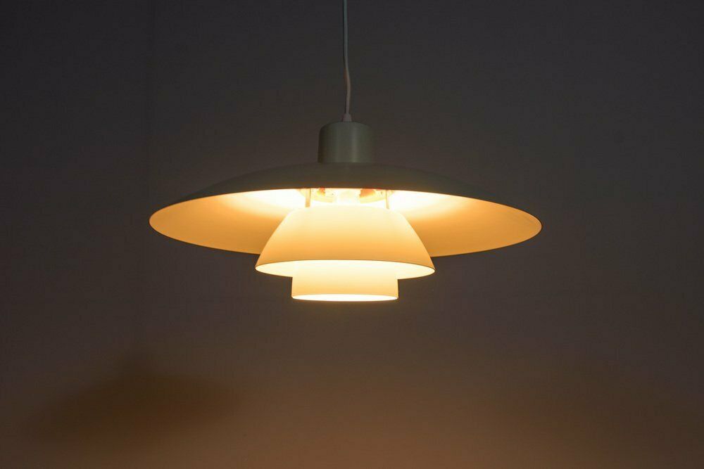 Mid Century Ph4 Pendant Lamp By Poul Henningsen For Louis Poulsen 1960s photo vinterior