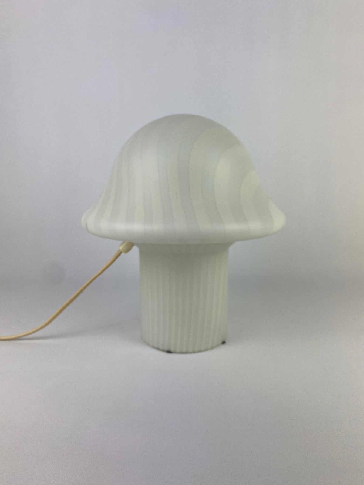 Wit Glazen Paddenstoellamp Met Zebraprint – Peill Und Putzler, 1970 photo furniture