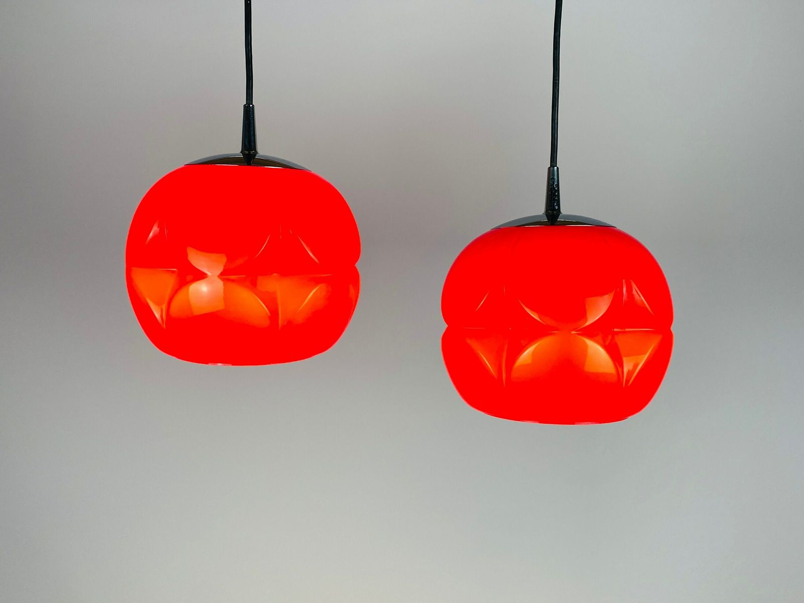 Set Of Two Vintage Peill & Putzler Glass Red Hanging Lamps Artichoke Artichoke German Design 1960 photo vintage