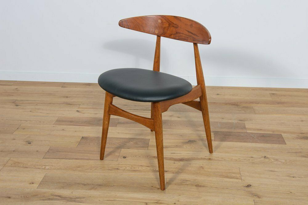Mid Century Danish Ch33 Dining Chairs By Hans J Wegner For Carl Hansen And Søn 1960s Set Of 4 photo vintage
