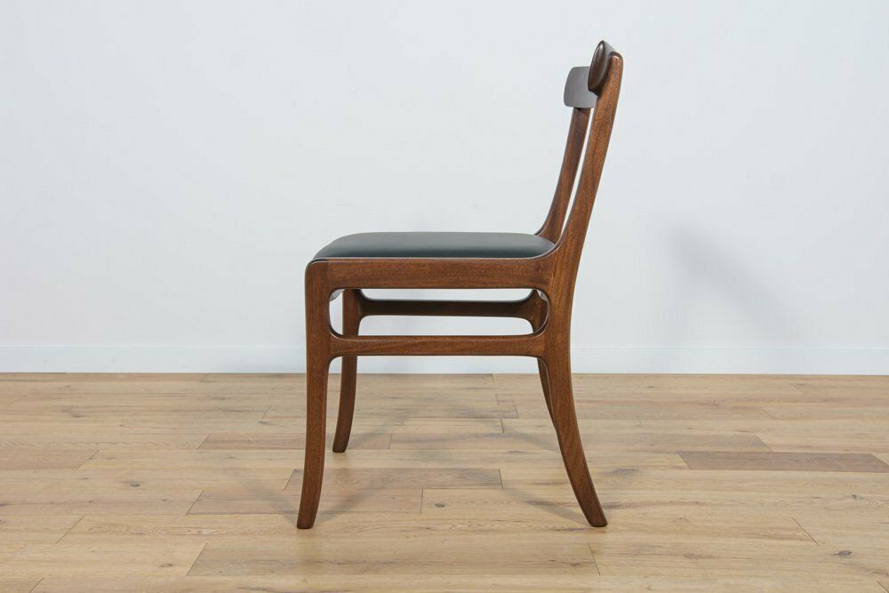 photo for sale Danish Rungstedlund Chairs By O. Wanscher For Poul Jeppesen Møbelfabrik 1960s Set Of 6